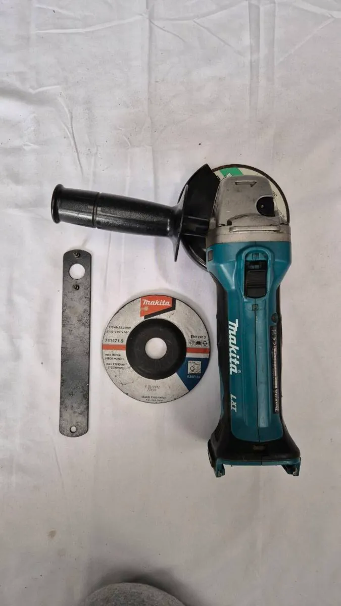 Makita 18v Angle Grinder - Image 1