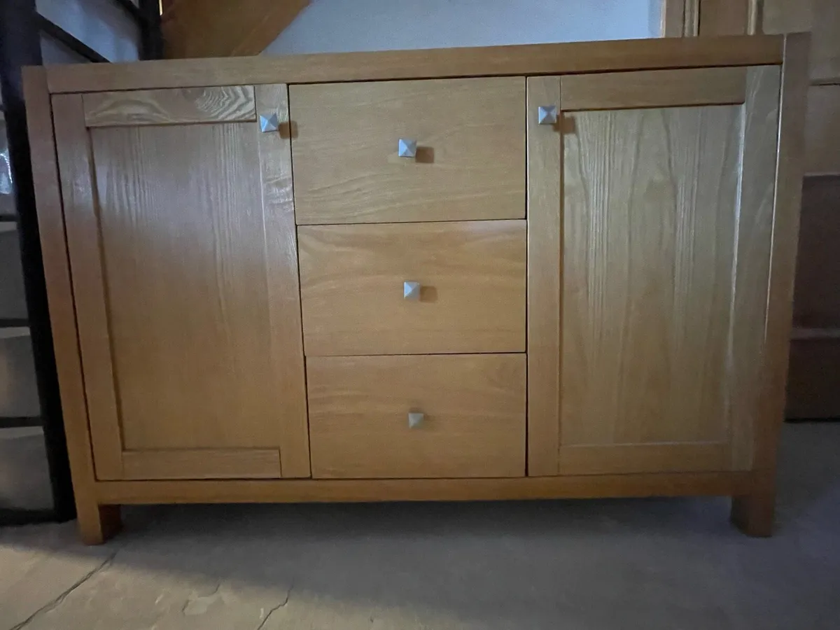 Solid Oak sideboard - Image 4