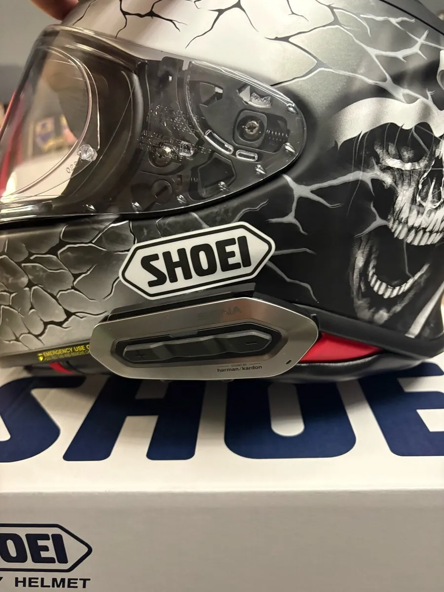 Motorbike helmet - Image 2
