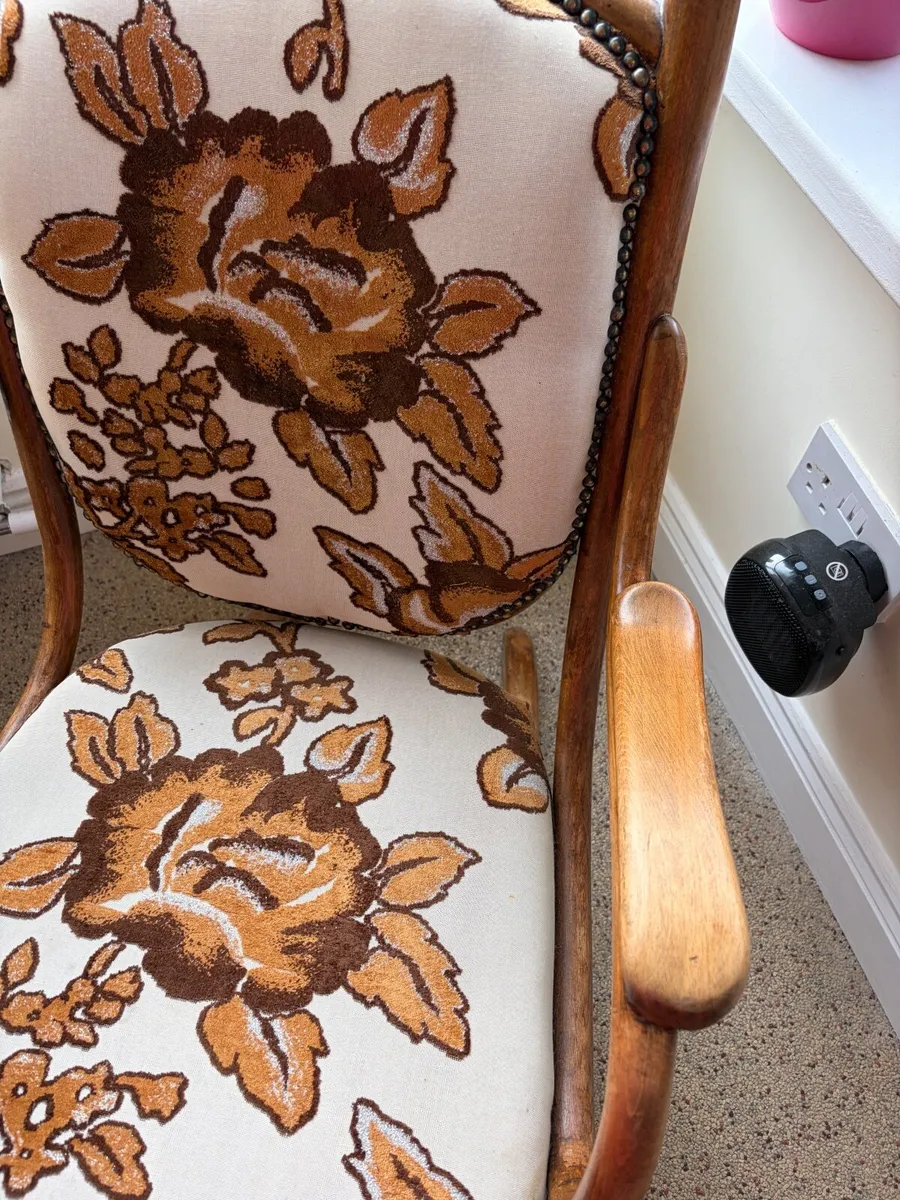 Chair - Image 4