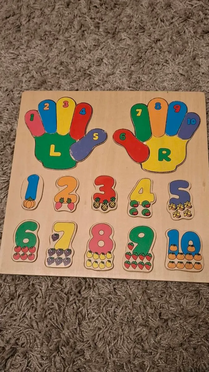 Kids wooden puzzle - Image 1