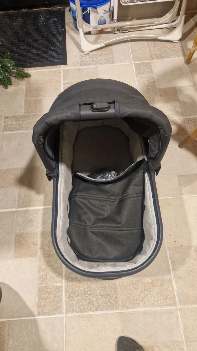 Uppa Vista II Travel System - Image 2