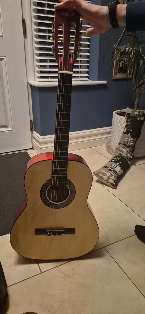 Childs Guitar with Carry bag - Image 3