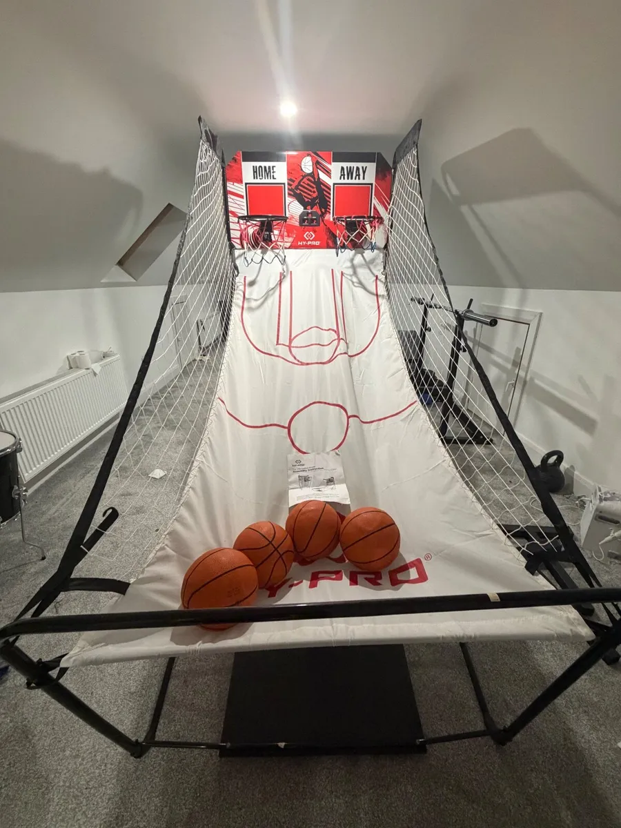 Double Shot Basketball Electronic Arcade Game. - Image 2