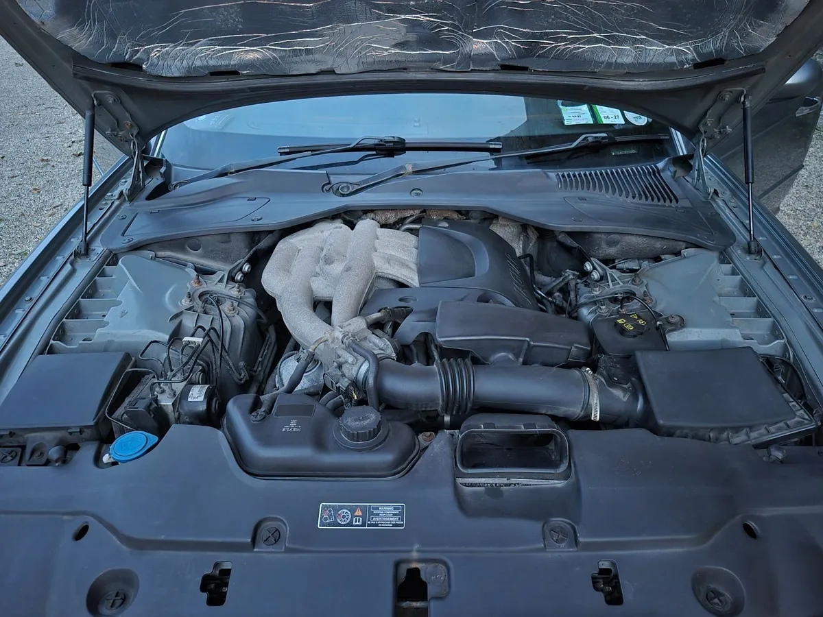 Jaguar XJ 3.0 petrol, 2004 - Image 3