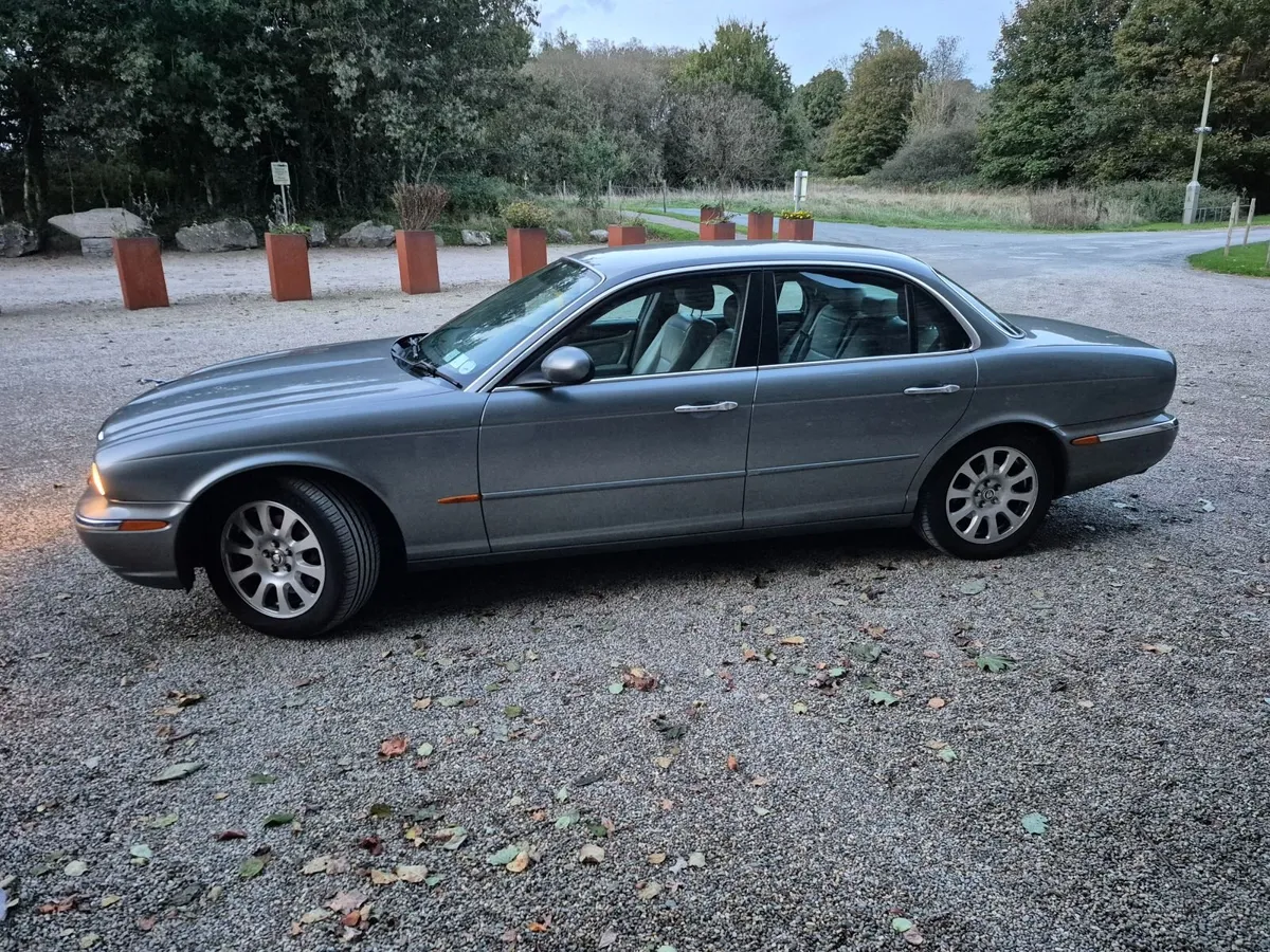 Jaguar XJ 3.0 petrol, 2004 - Image 1
