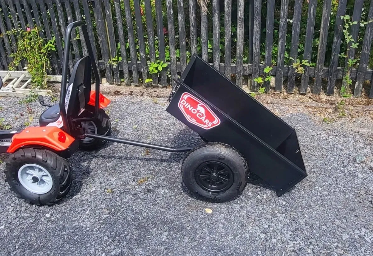 Dino cars Massey Ferguson Go kart & trailer - Image 1