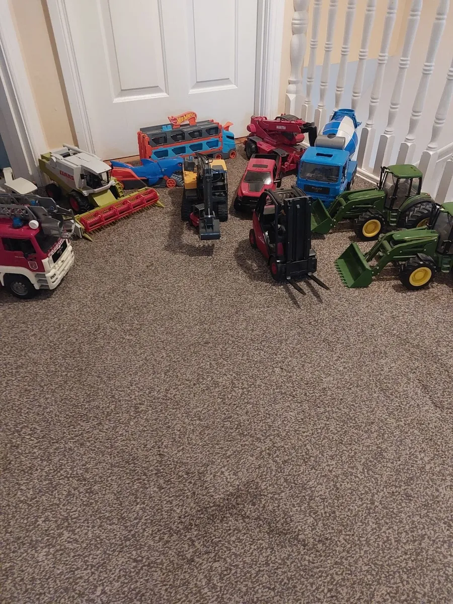 Toys - Image 1