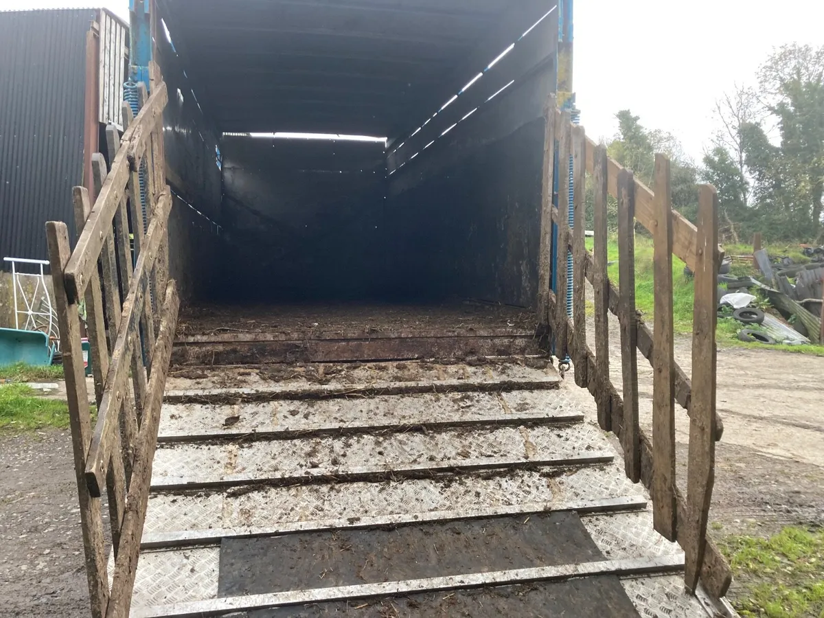 Volvo Other 2004 - Image 4