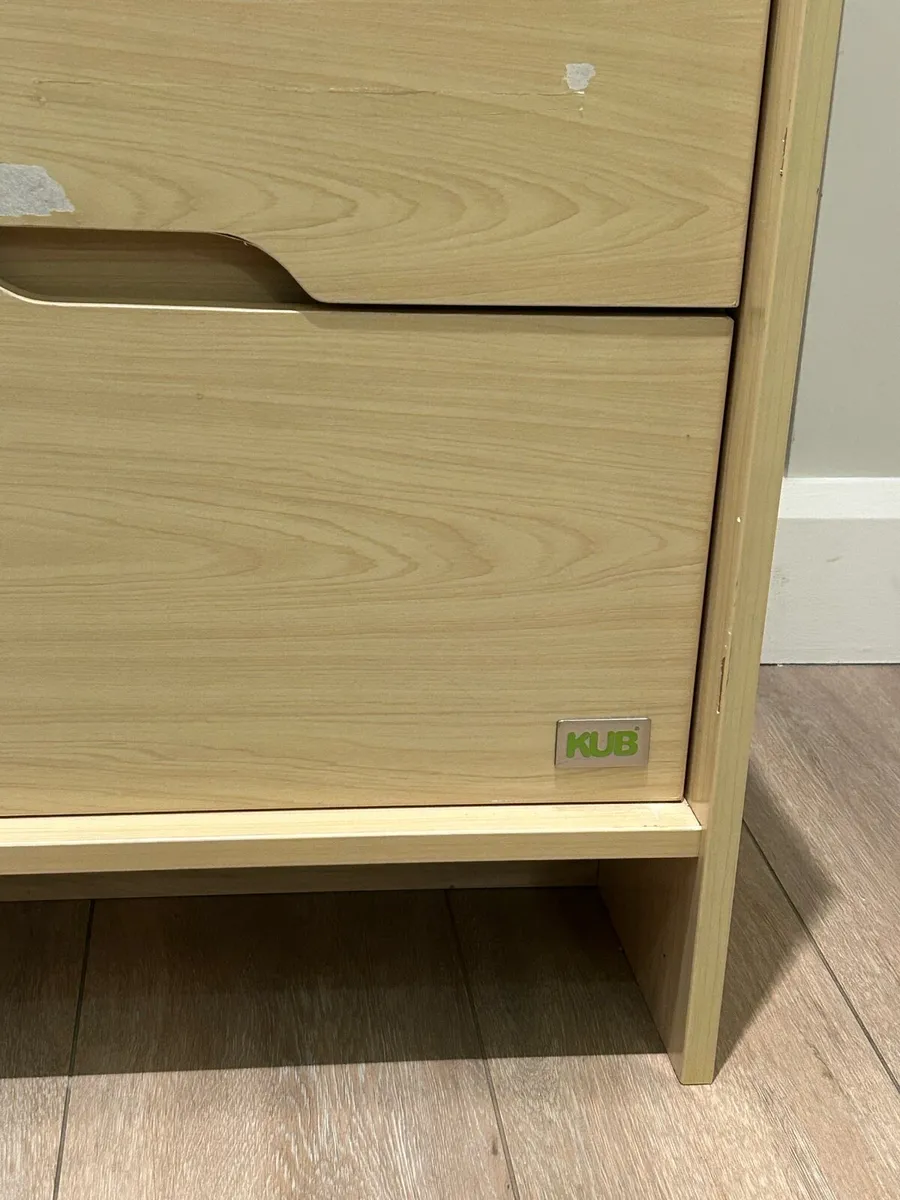 Baby changing table - Image 2