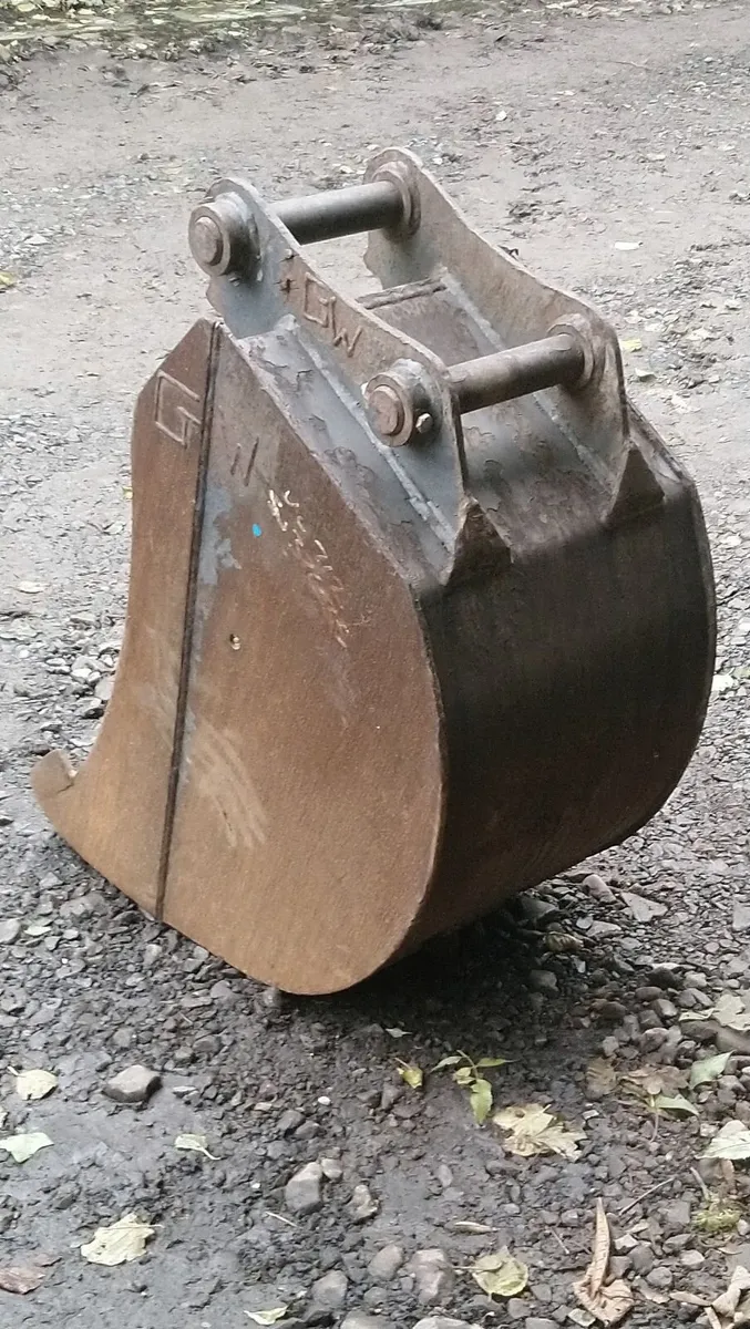 HITACHI ZAXIS DIGGER BUCKET 50mm pins - Image 3