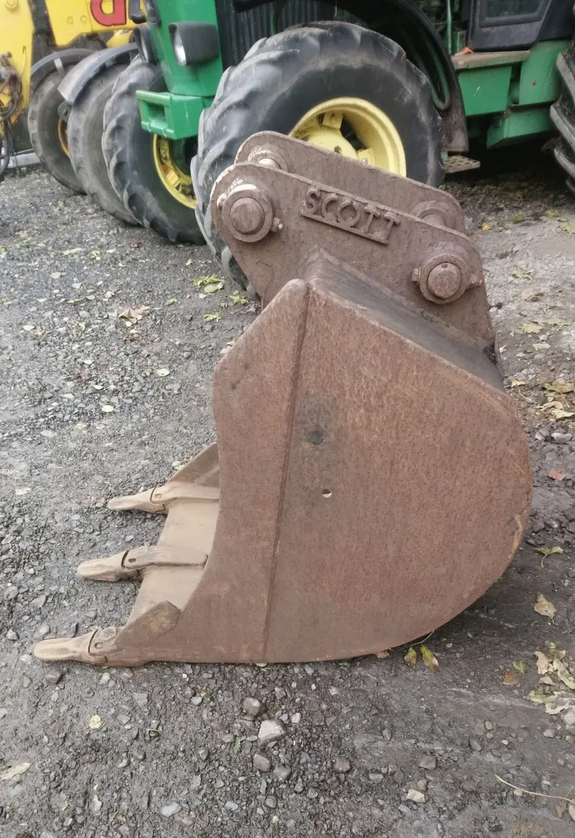 HITACHI ZAXIS DIGGER BUCKET 50mm pins - Image 2