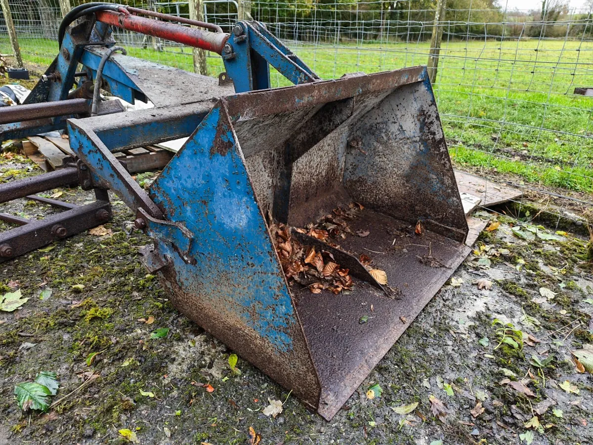 Back end loader - Image 2