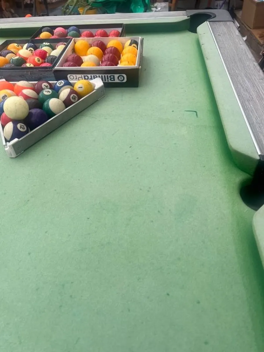 Pool table - Image 2