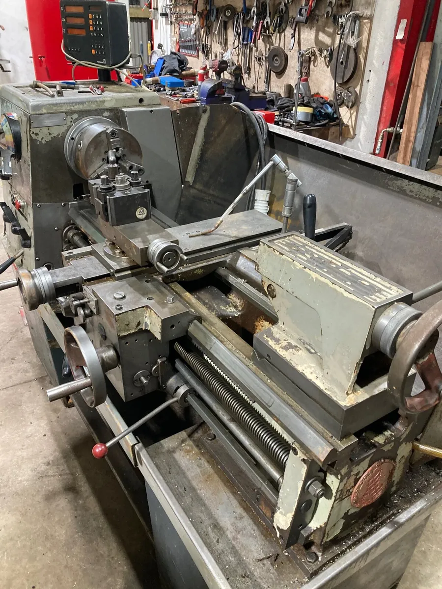 Colchester triumph 2000 lathe - Image 2