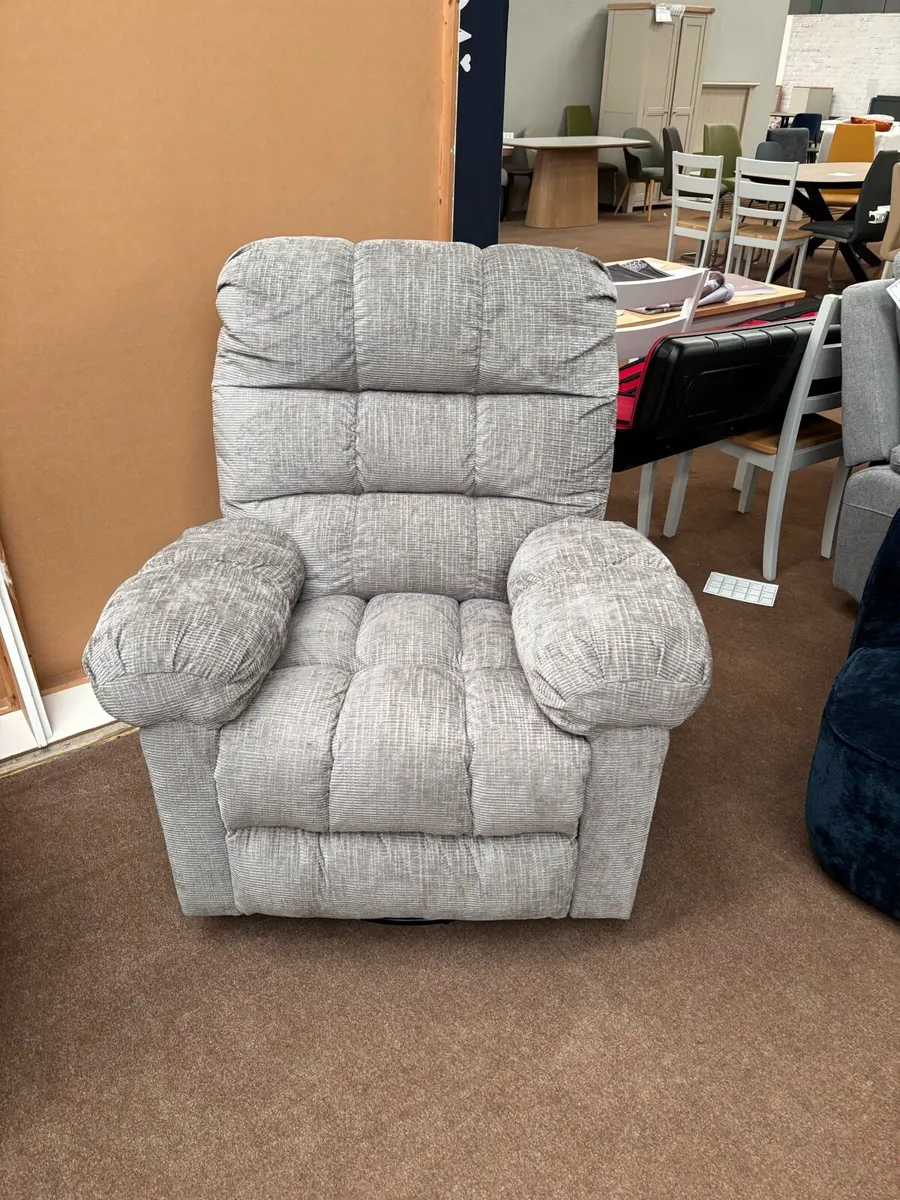 Selection of reclining chairs warehouse clearance - Image 1