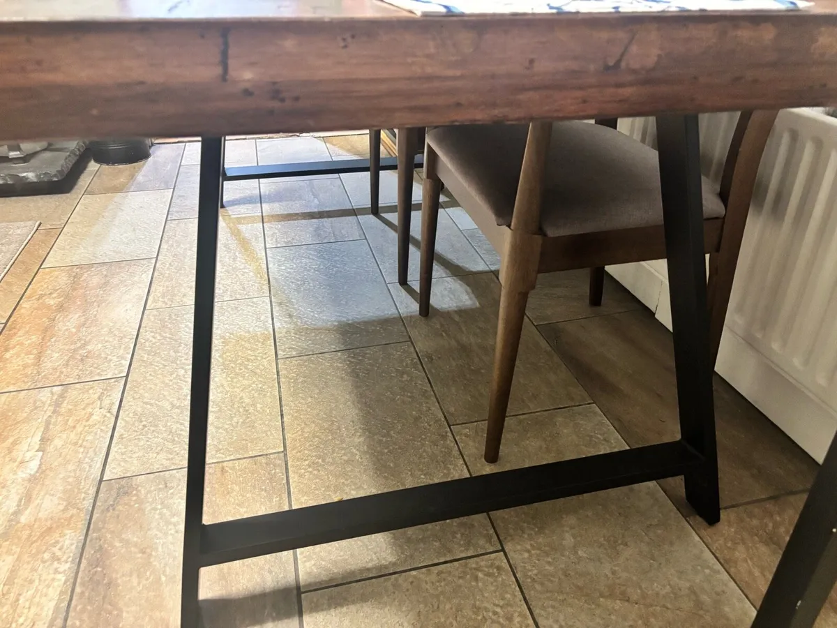 Dinning room Table and 5  Chairs - Image 2