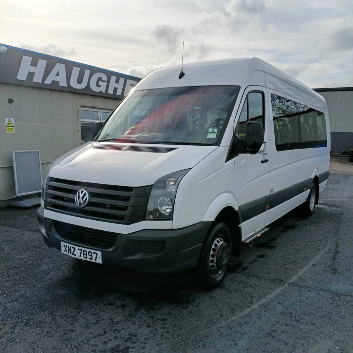 2018 vw crafter mini bus 16 seater £8250 - Image 1