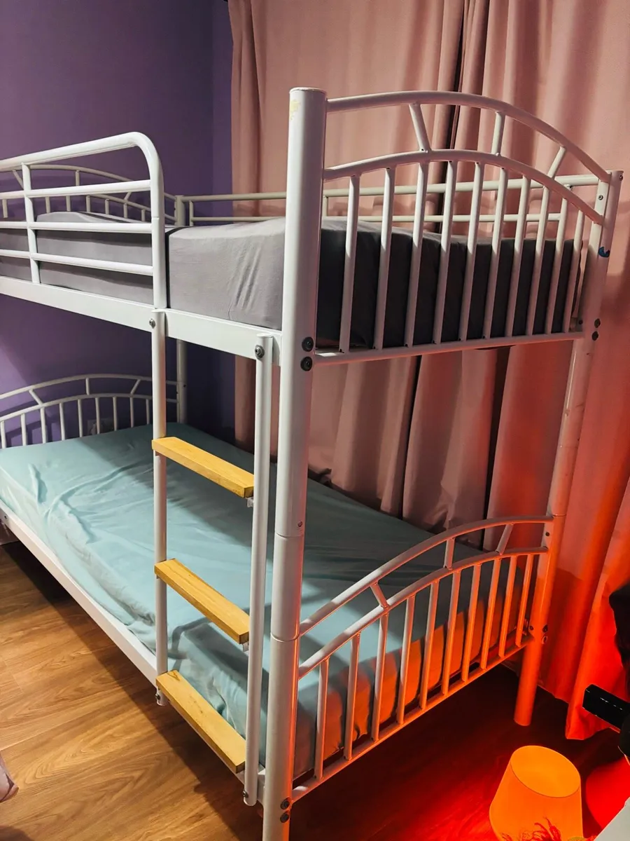 Bed - Image 2