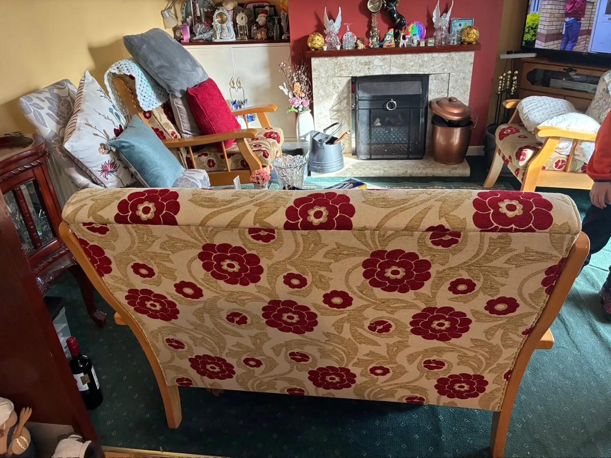 Suite of furniture - Image 2