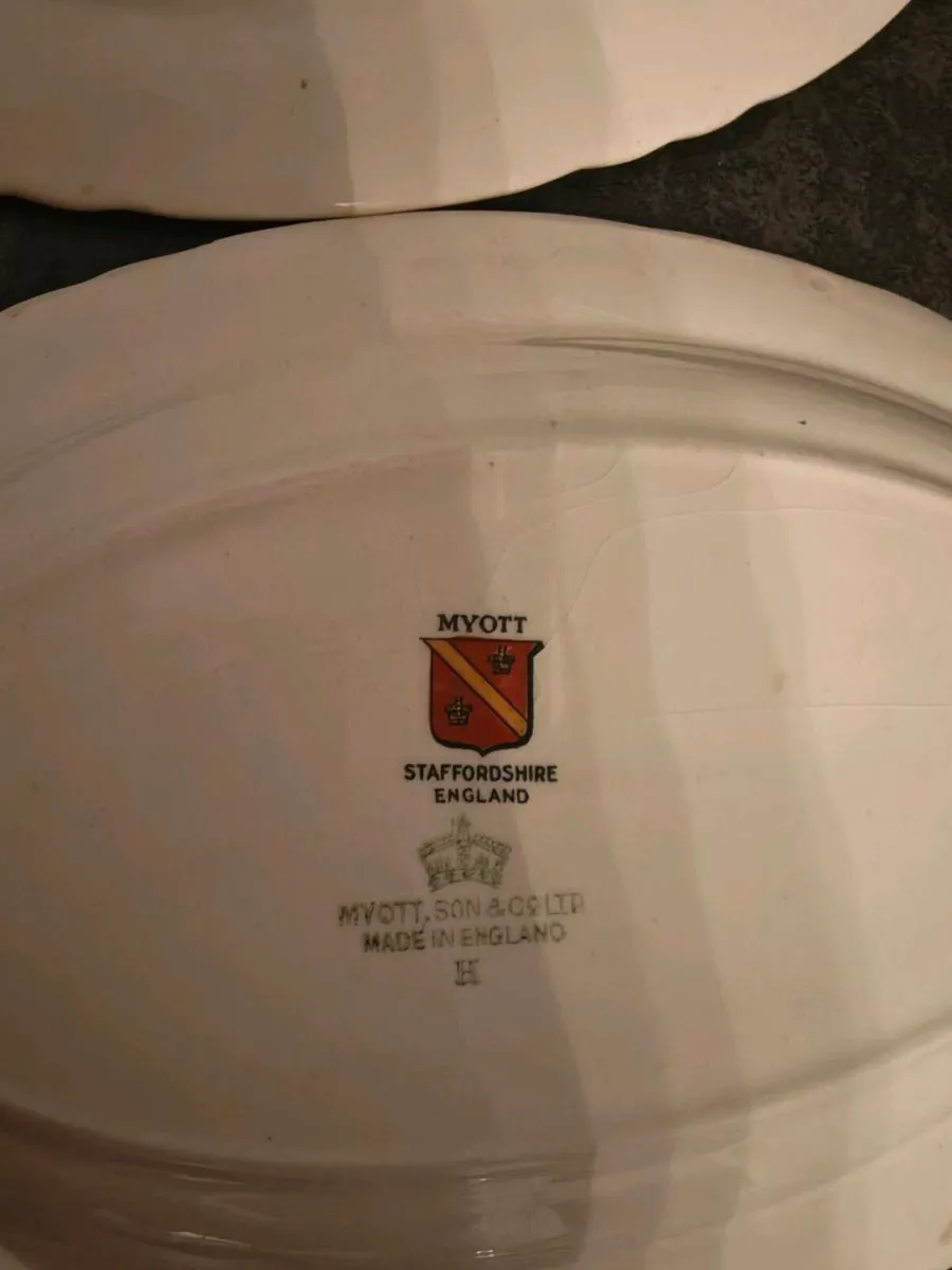 Myott Oval Dishes - Image 3