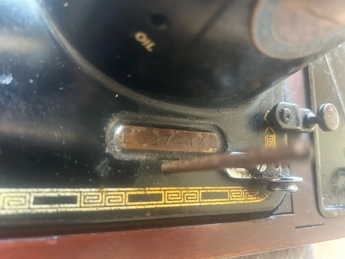 Singer sewing machine 201K - Image 3