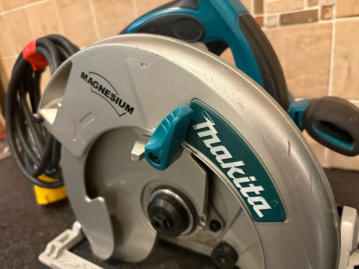Makita 5008MG 210mm Circular Saw 110V - Image 3