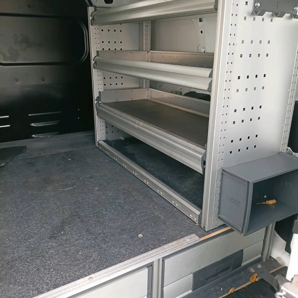 2025 ford courier van  8k miles rear damage£6600+ - Image 3