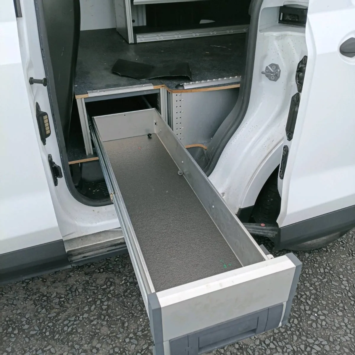 2025 ford courier van  8k miles rear damage£6600+ - Image 4