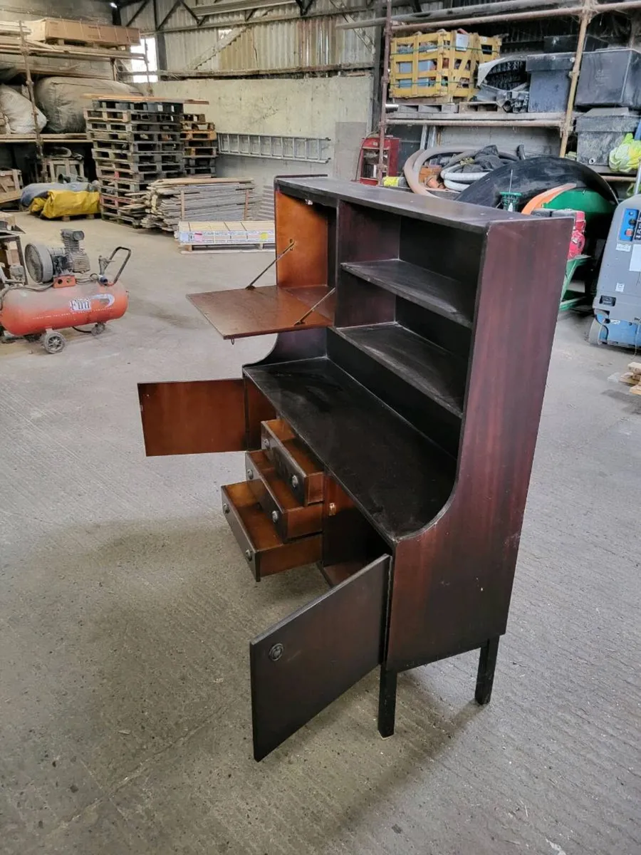 Display Cabinet - Image 4