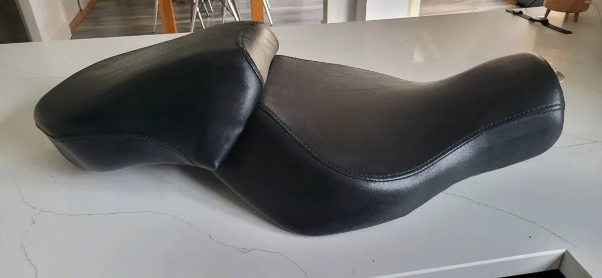 Reduced height saddle for HD Sportster - Image 1