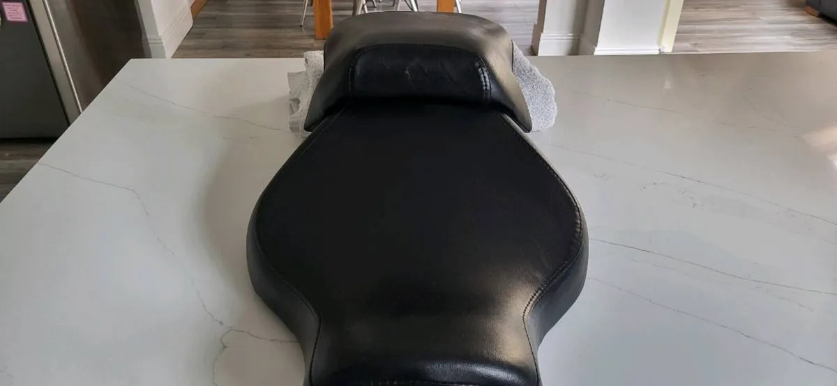 Reduced height saddle for HD Sportster - Image 2