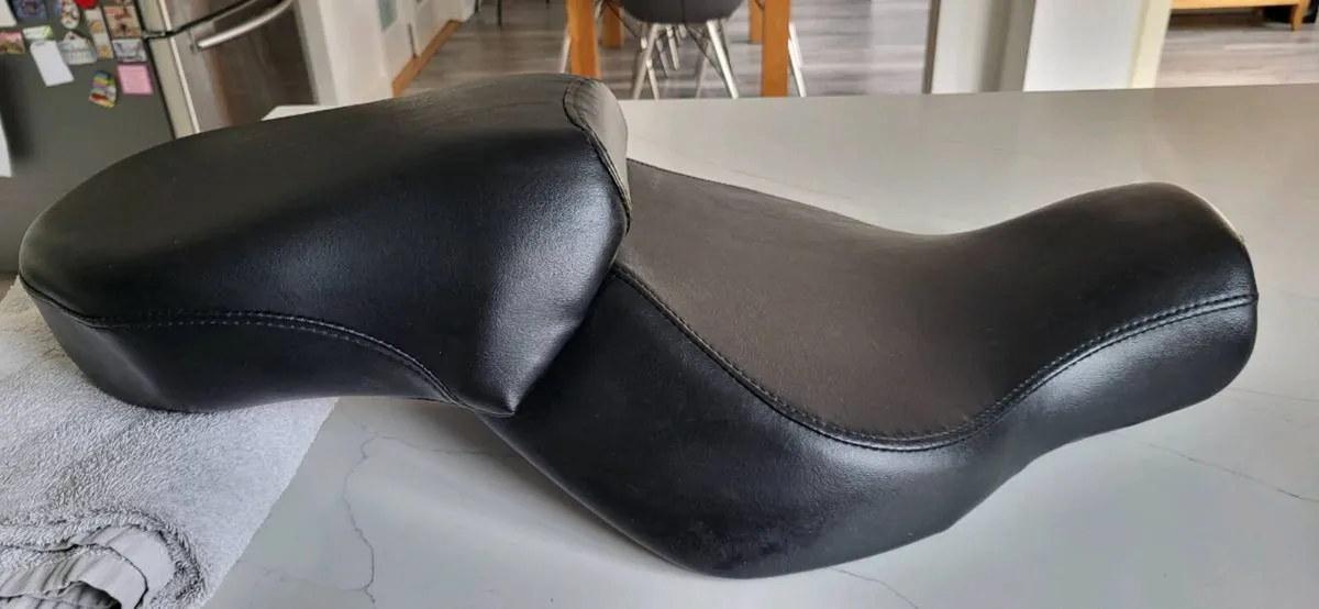 Reduced height saddle for HD Sportster - Image 3