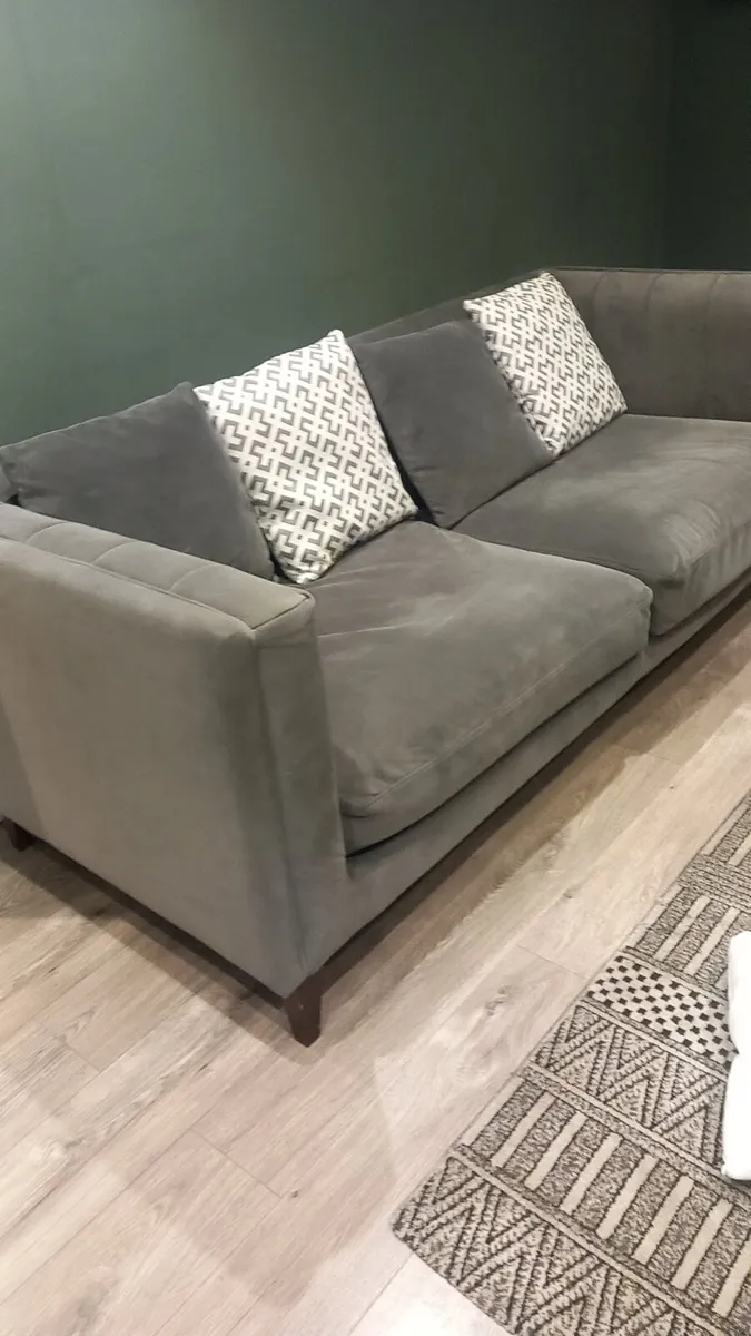 Couch - Image 3