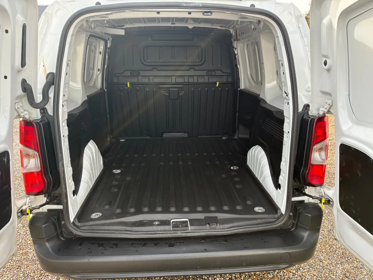 Peugeot Partner 2023 / Finance Available - Image 3