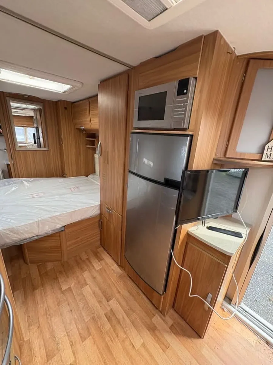 Caravan - Image 4