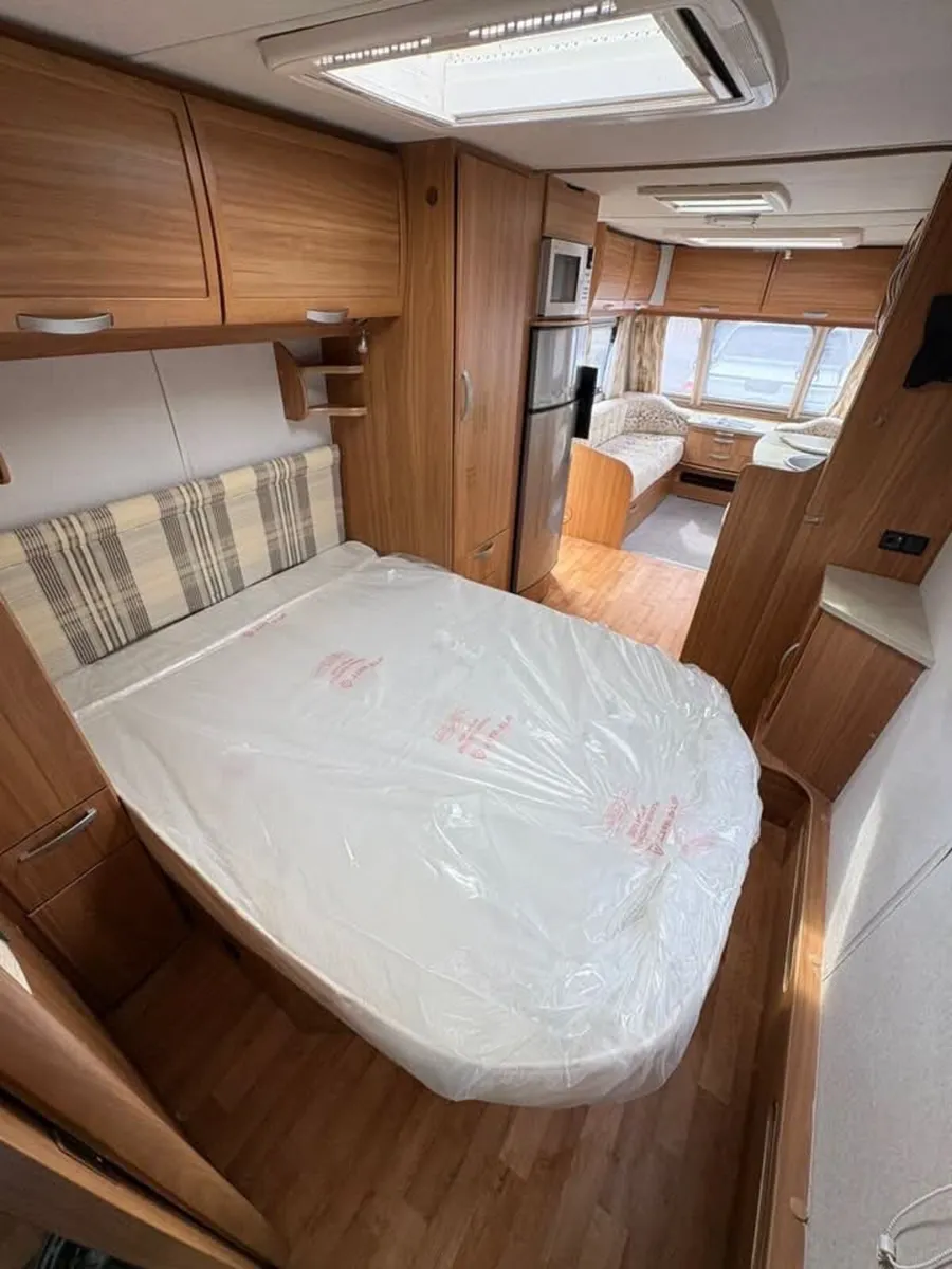 Caravan - Image 2