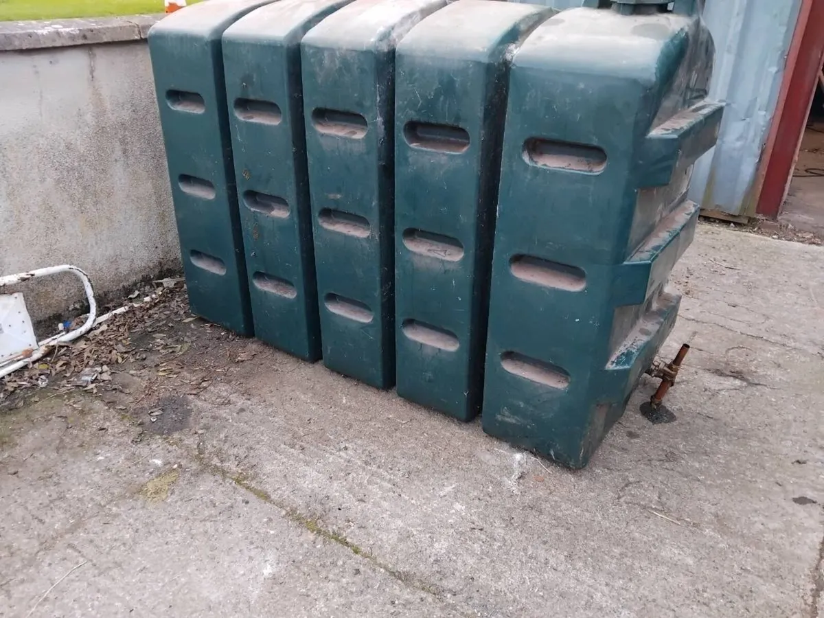 Oil tank - Image 2