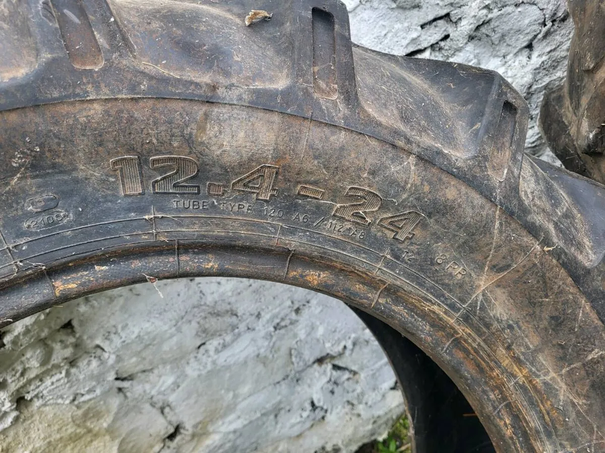 Tractor tyres - Image 2