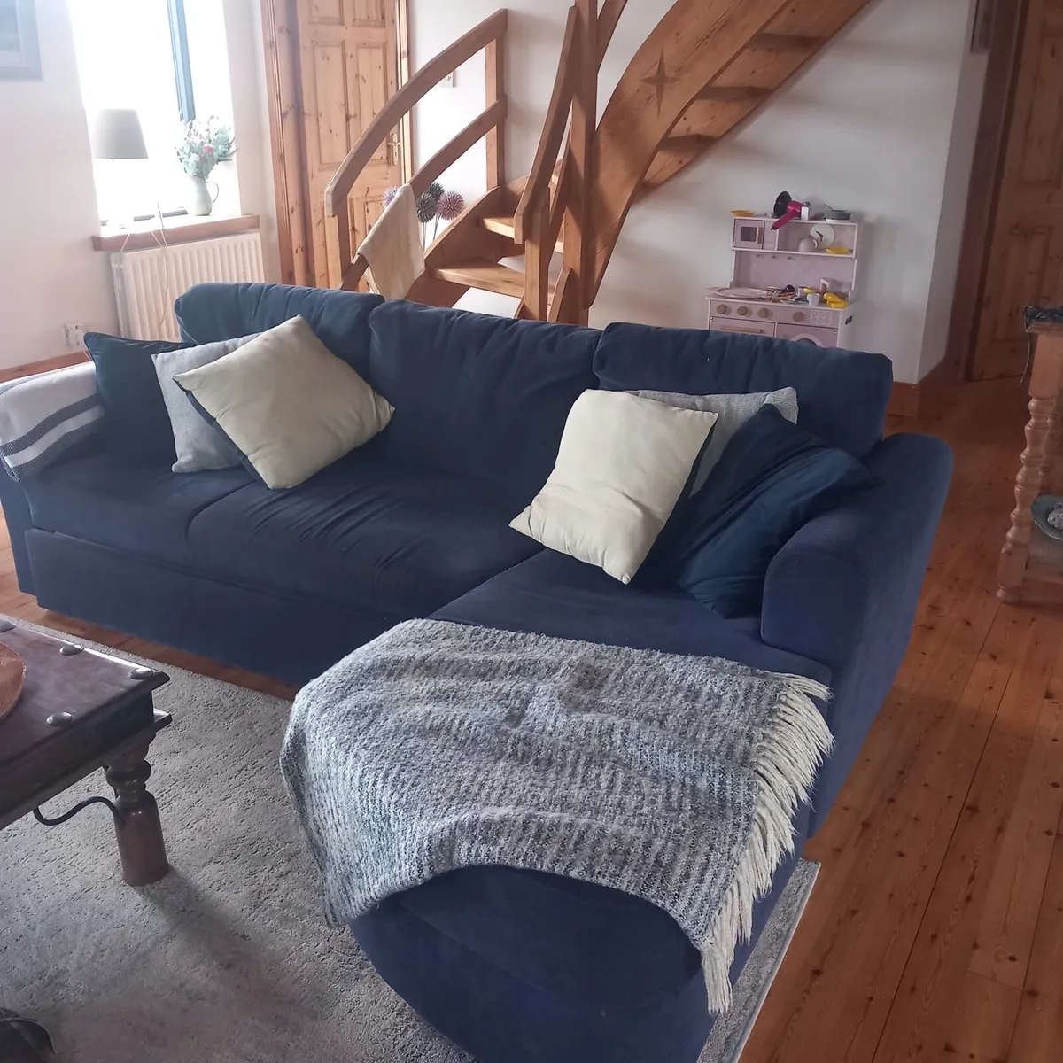 3 seater, L shaped (sofa bed)
