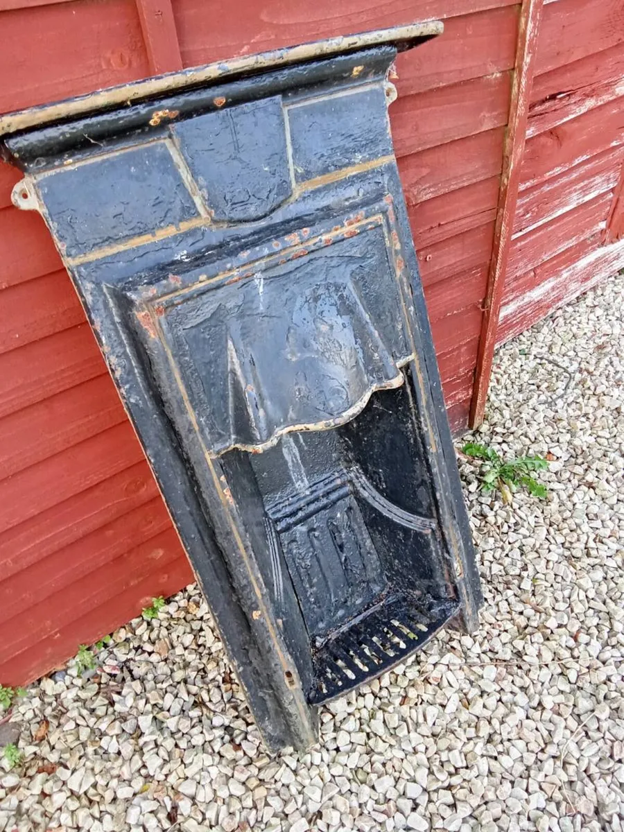 Vintage cast iron fireplace - Image 1