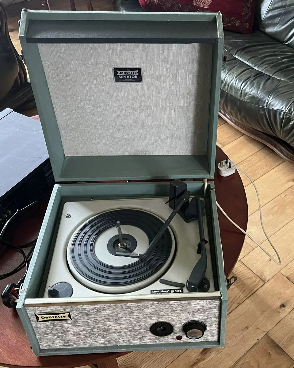 vintage portable turntable DANSETTE - Image 1