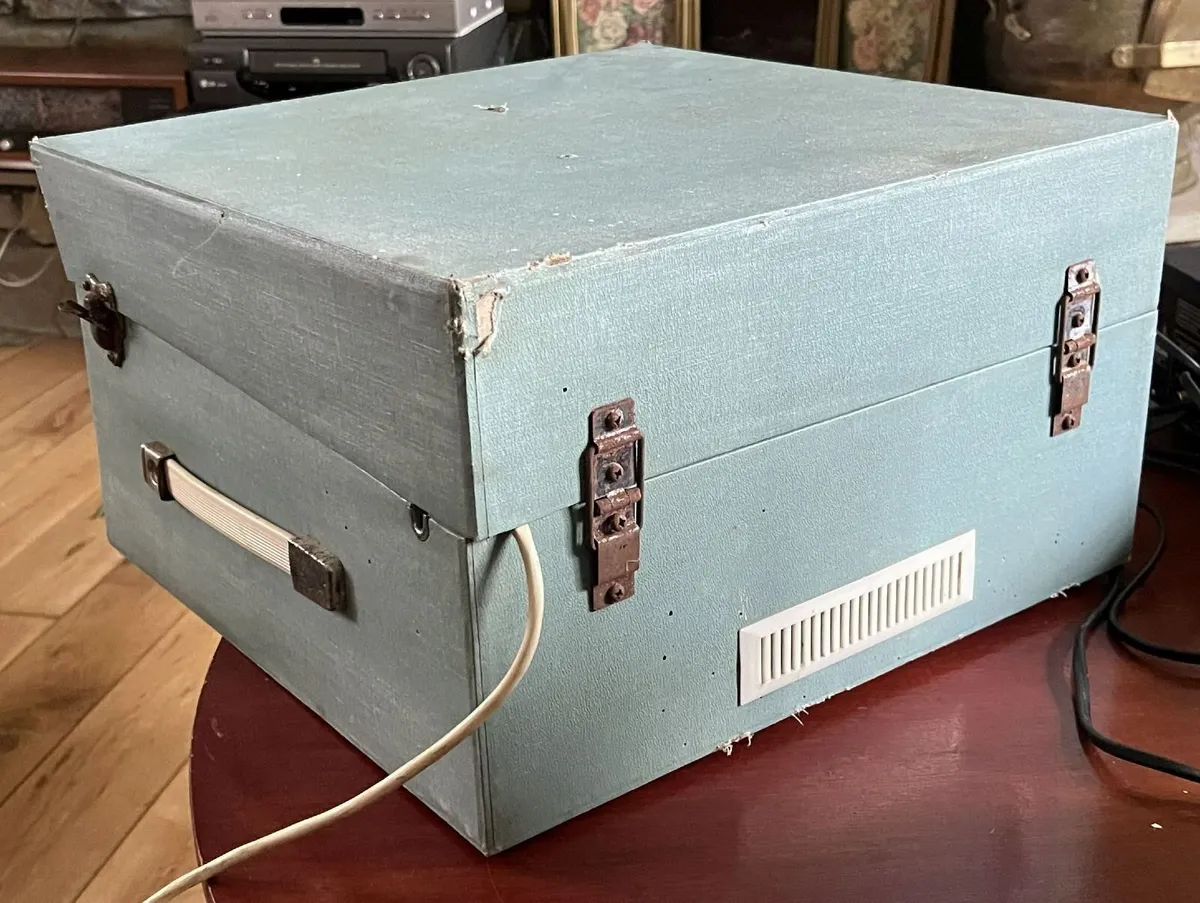 vintage portable turntable DANSETTE - Image 3