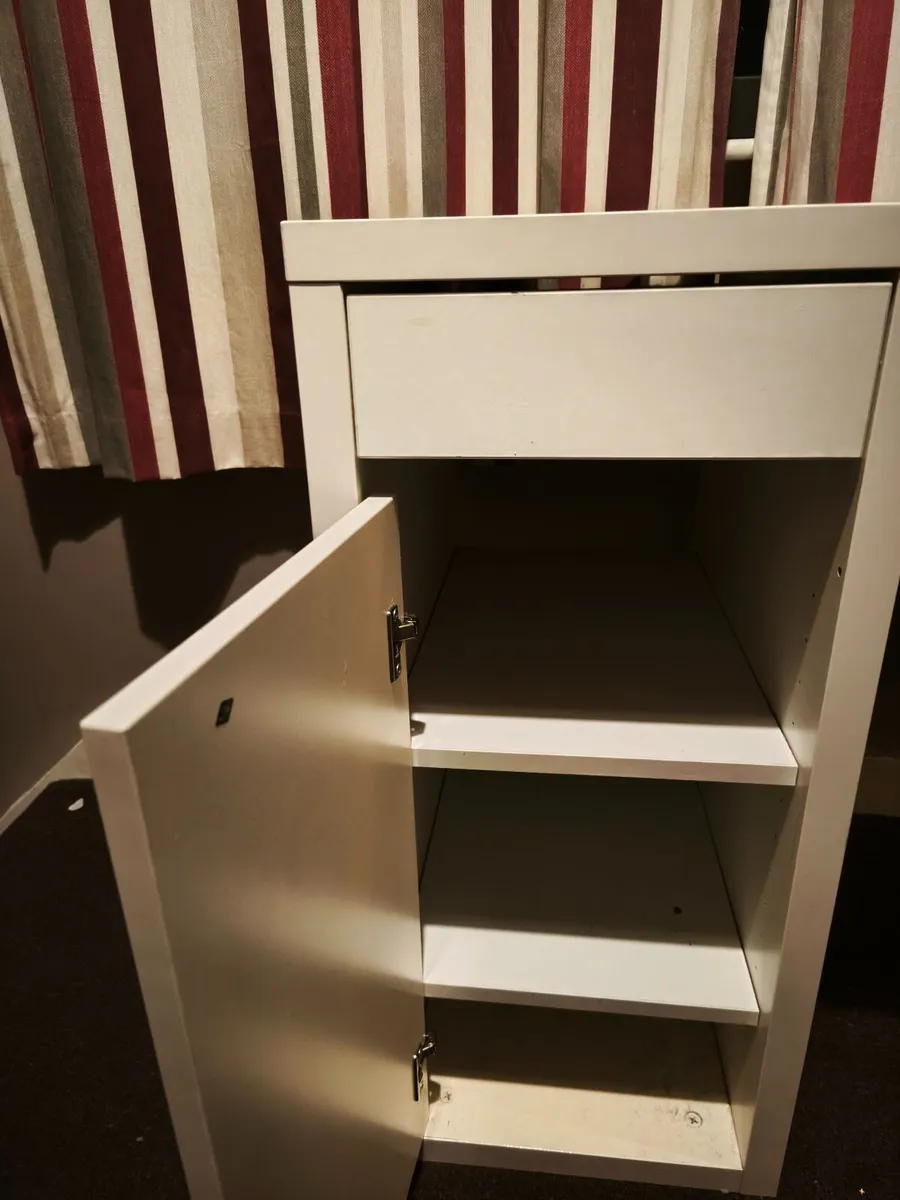 Desk - Image 1