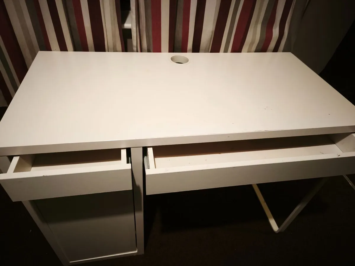 Desk - Image 2