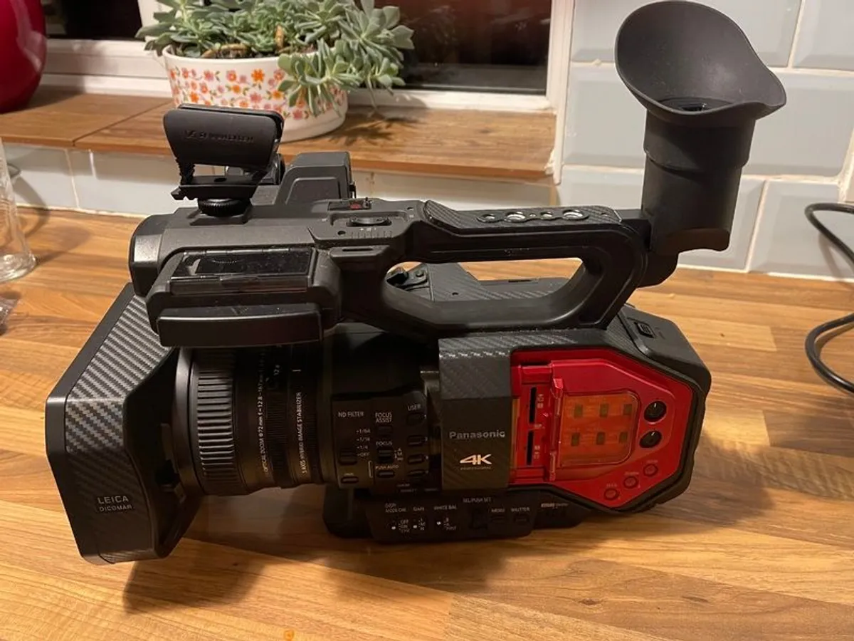 Panasonic AG Dvx 200 4K Professional Camcorder with Leica Dicomar Lens - Image 4