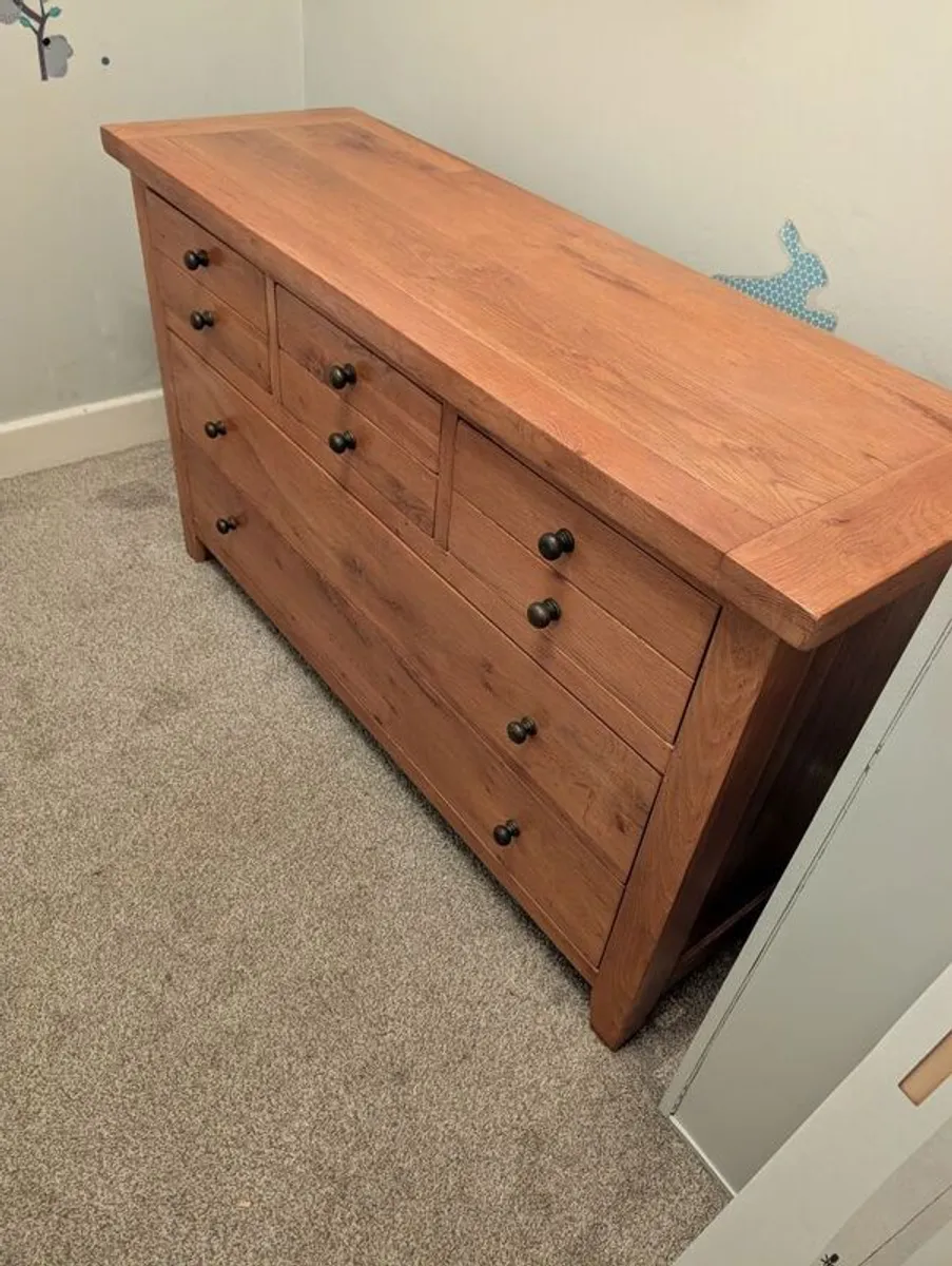 Beautiful solid wood Chest of Drawers - Image 2