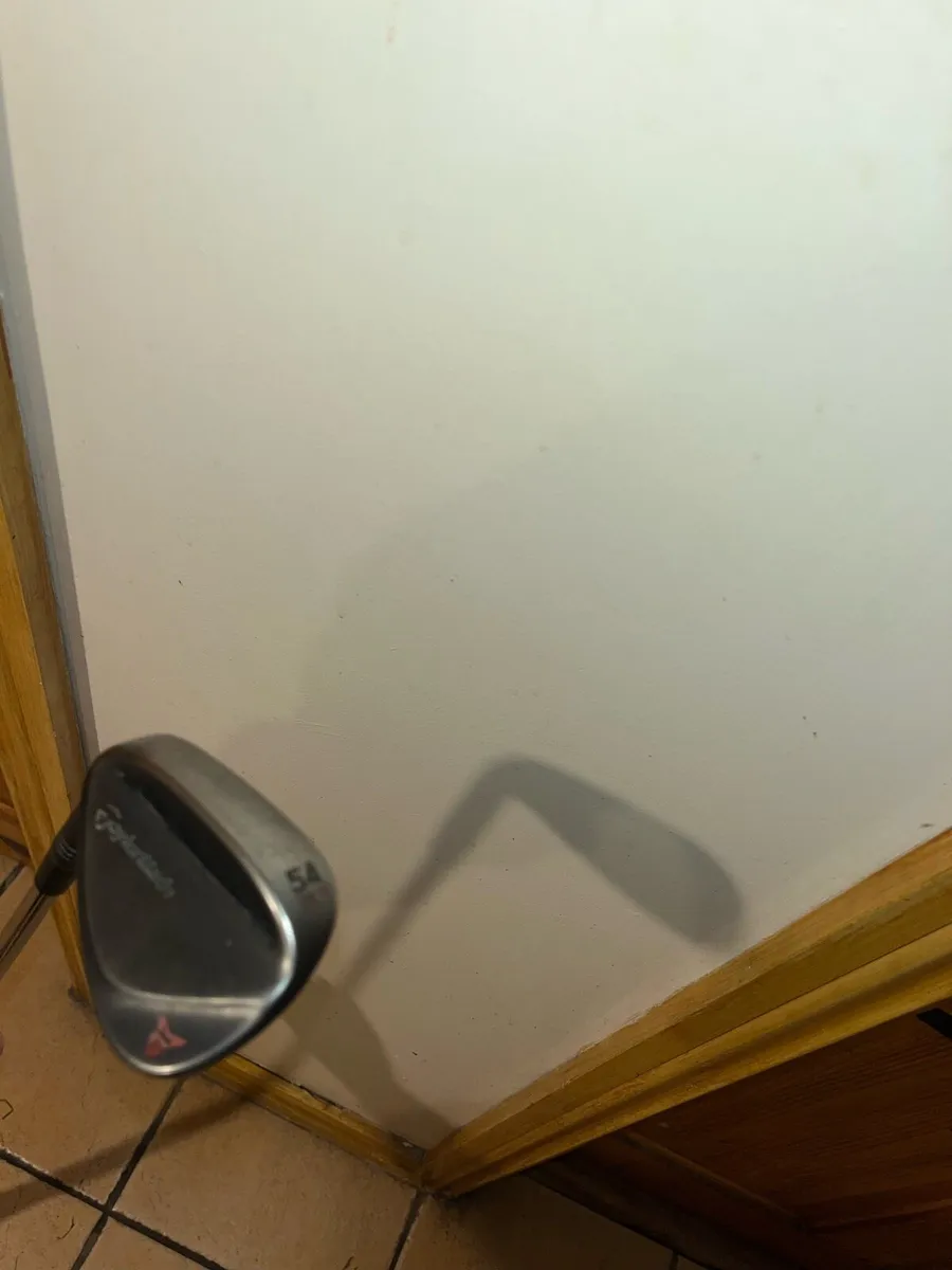 TaylorMade 54° Wedge Left Handed - Image 4