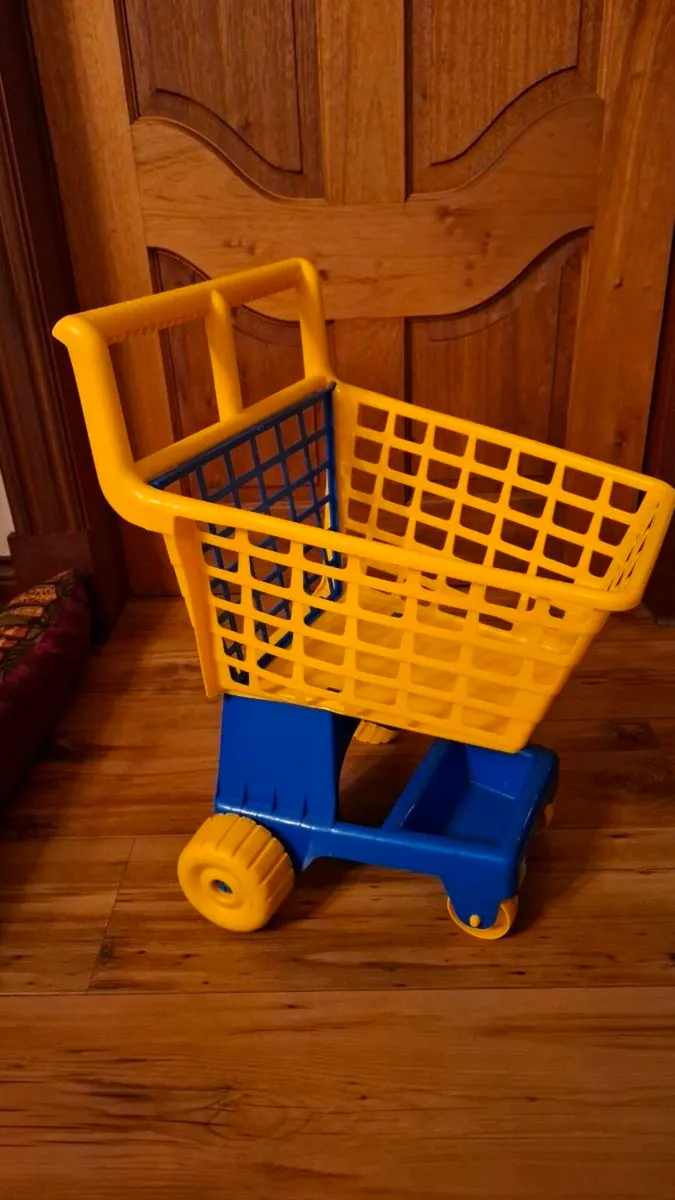 Kids shopping trolley - Image 1