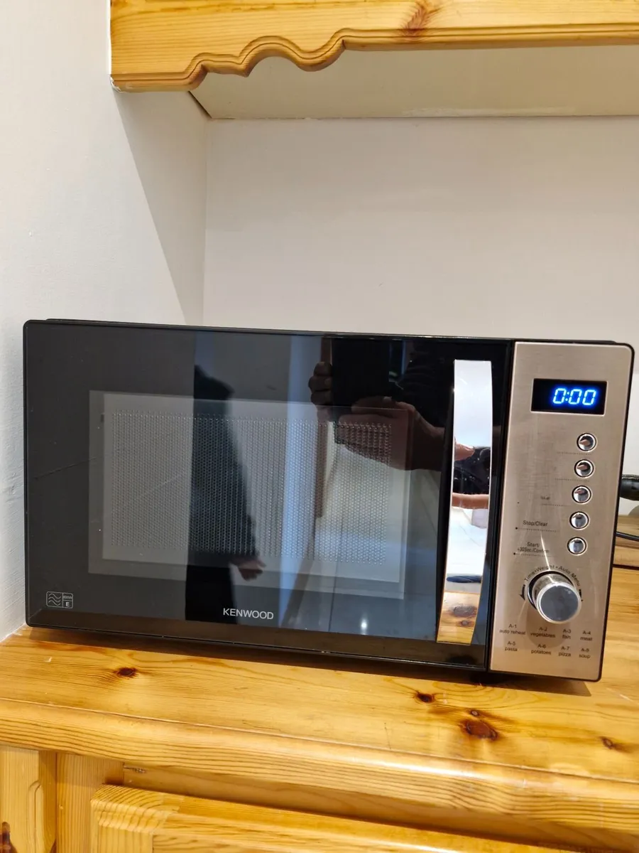 Microwave. - Image 1
